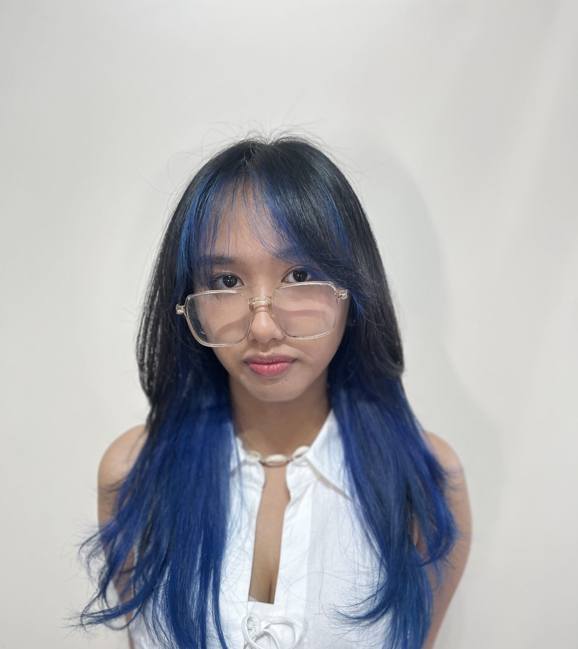 Hair coloring service